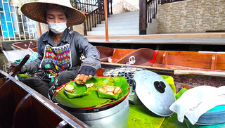 Damnoen Saduak Floating Market: A Family Journey Through Thailand's Floating World