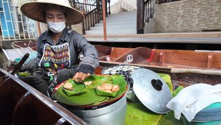 Damnoen Saduak Floating Market: A Family Journey Through Thailand's Floating World